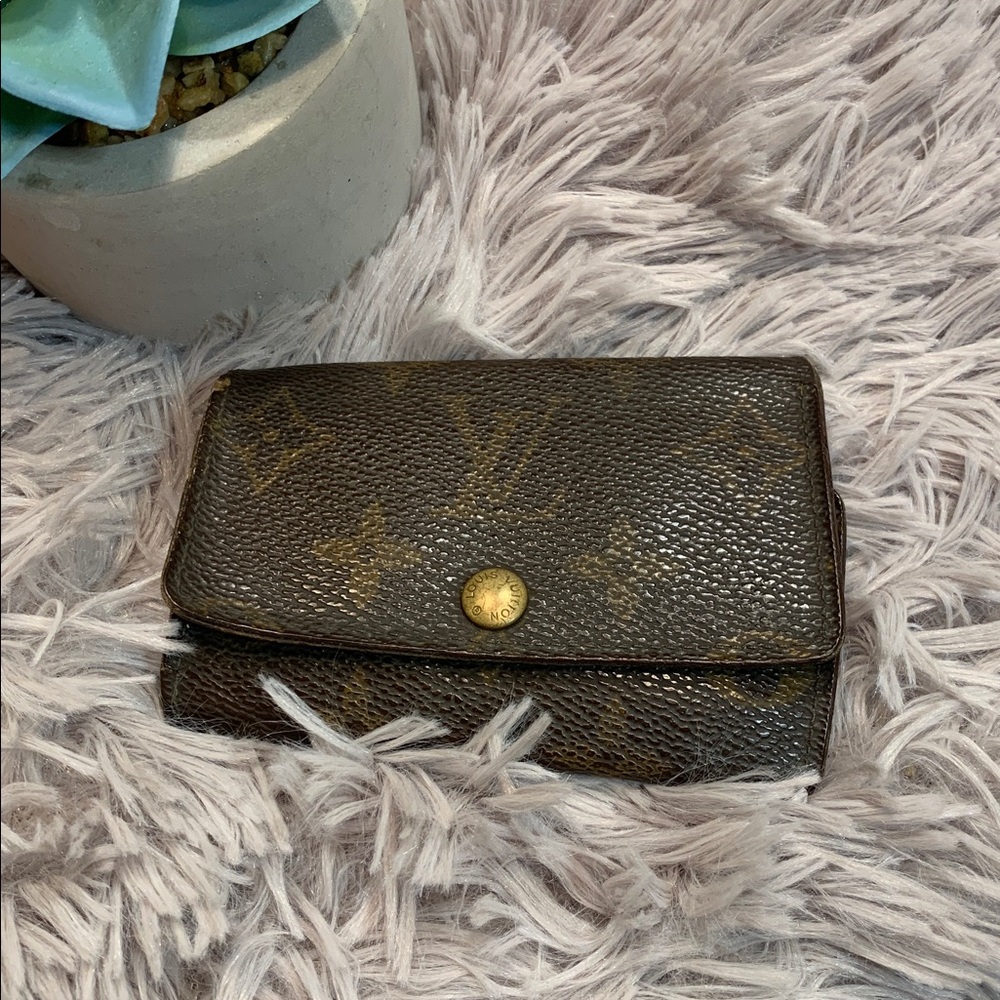🌹VINTAGE LOUIS VUITTON AUTHENTIC Leather Brown SIGNATURE KEY Wallet •